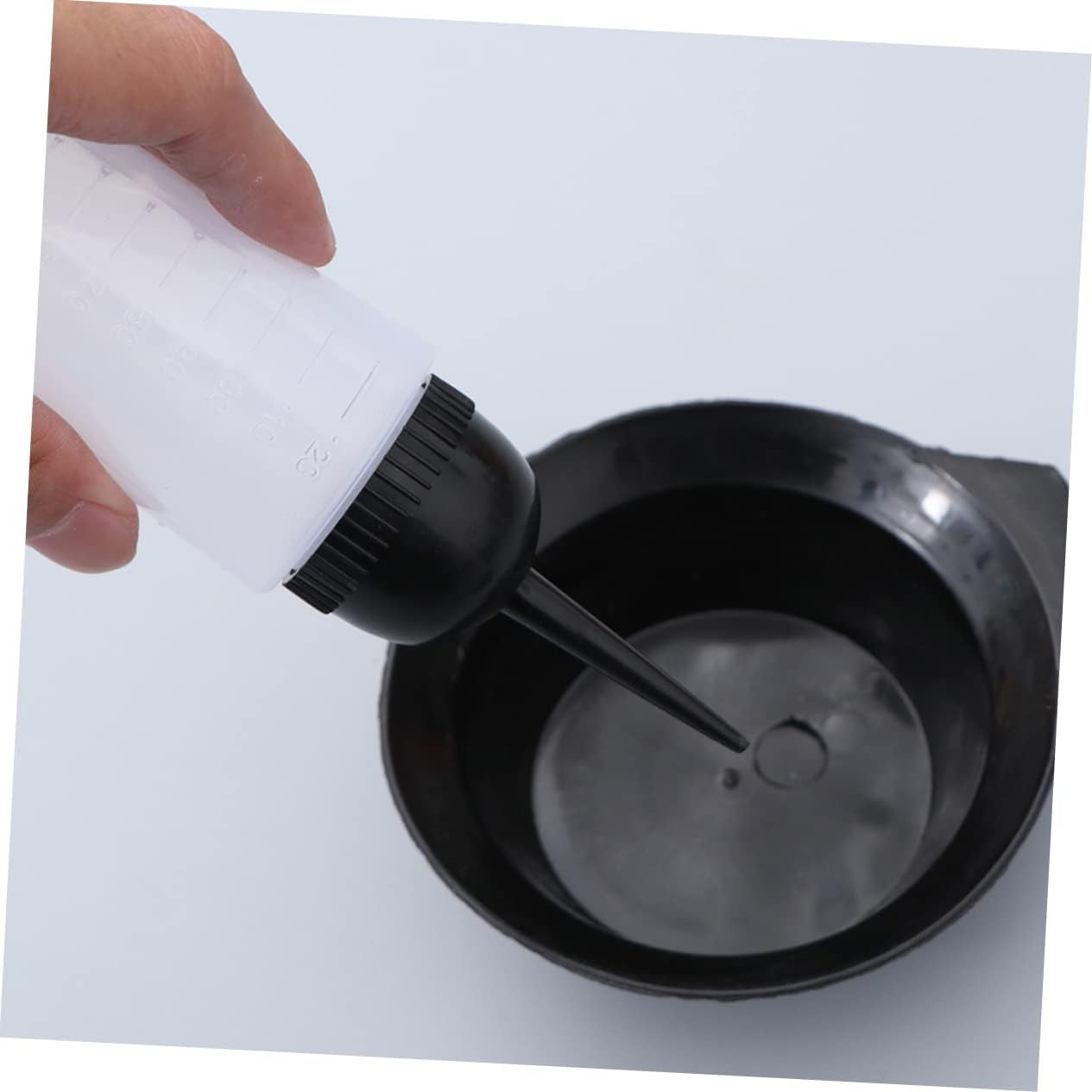 Professional Hair Dye Bottles 6Pcs Plastic Hair Coloring Containers Pointed Nozzles for Salon Use Easy to Fill and Clean